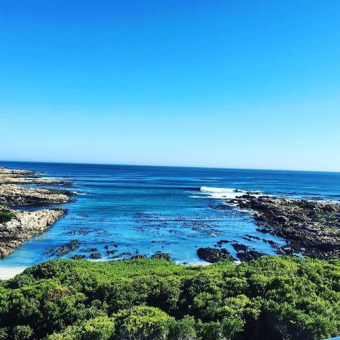 Ons C-Huis - Gansbaai Seafront Accommodation, Back-Up Power Exterior foto